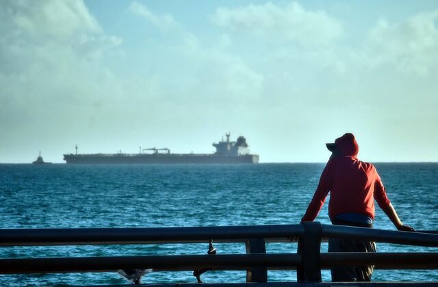Petrolero ruso llega a Cuba con 740 mil barriles en medio de crisis energética