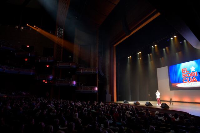 Comediante boricua hace historia en Orlando