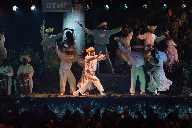 Ricky Martin y Eladio Carrión fueron las sorpresas de la cuarta función de Bad Bunny