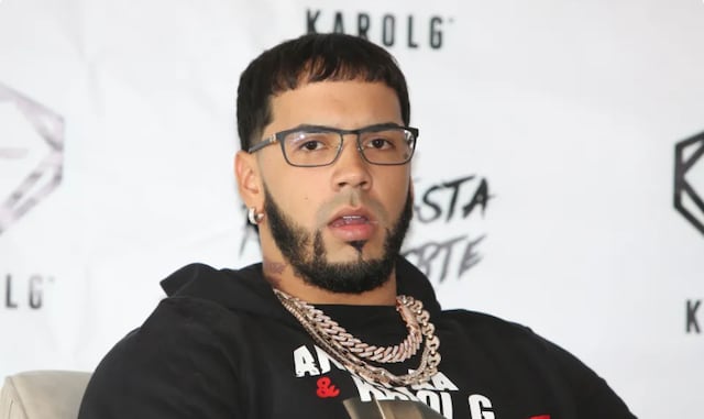 Policía atenta a evento de Anuel AA en residencial Monte Hatillo