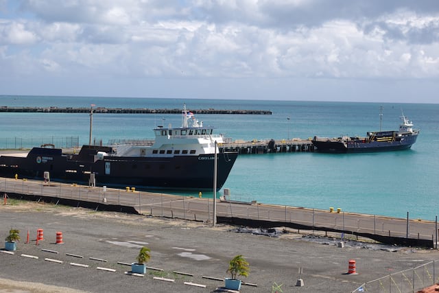 “¡El alza no va!“: Residentes de Vieques y Culebra rechazan el alza de $11.25 en el costo de los boletos de viaje