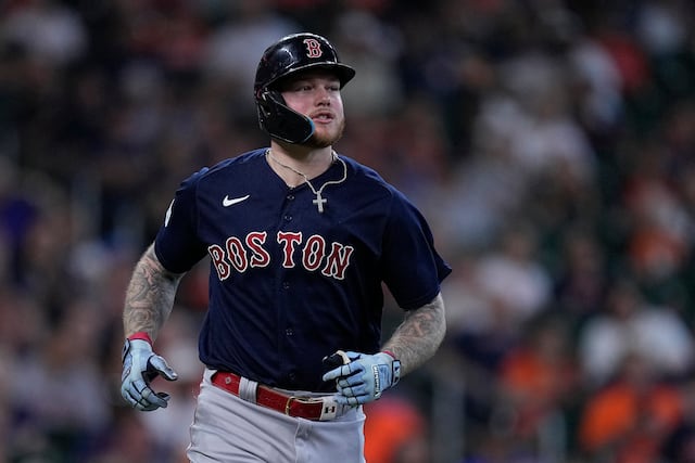 Medias Rojas aplastan a los Astros 17-1