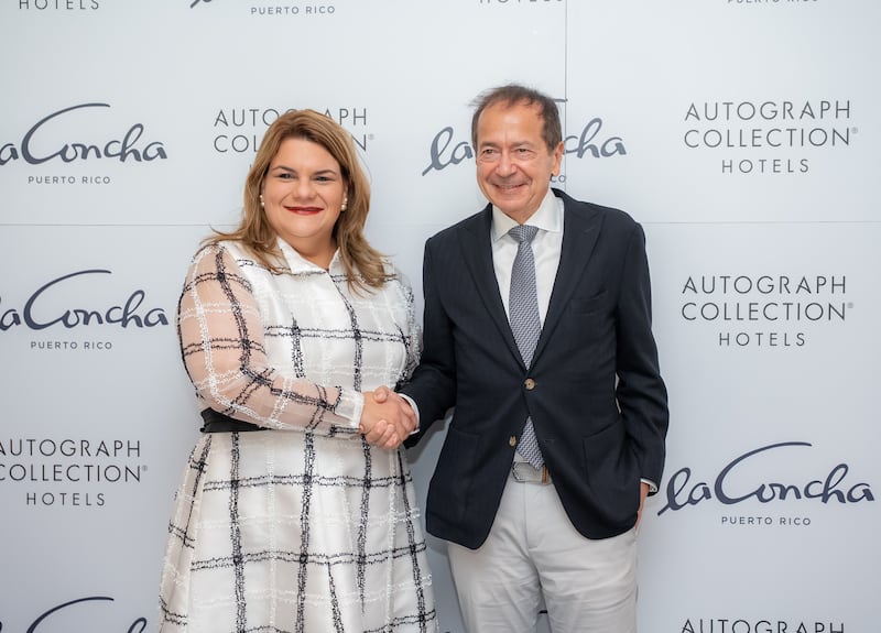 Gobernadora de Puerto Rico,  Jennifer González, junto con  John Paulson, propietario Paulson Puerto Rico y La Concha Resort.