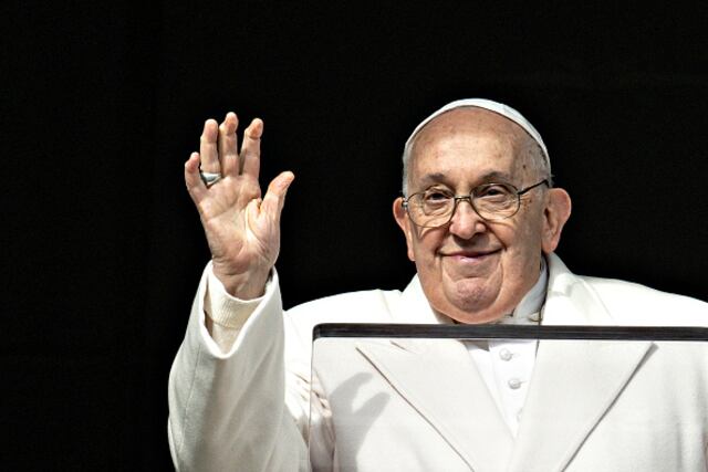 Papa Francisco se recupera en Roma: Descansa bien durante su hospitalización y se da a conocer su estado de salud actual