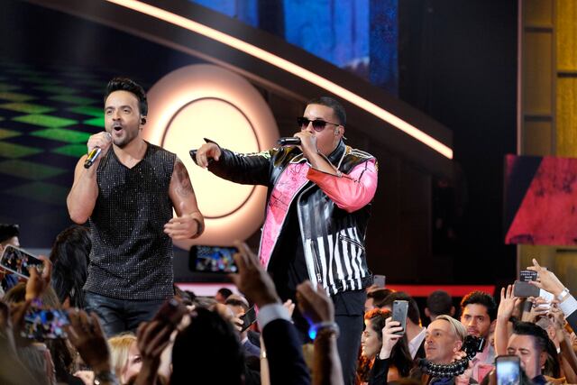 Despacito logra sus primeros dos galardones en Premios Juventud