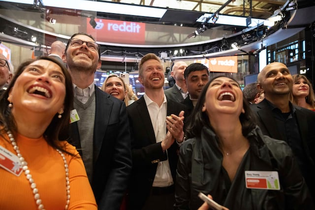Reddit comienza a generar ganancias tras crecimiento de usuarios y herramientas de IA