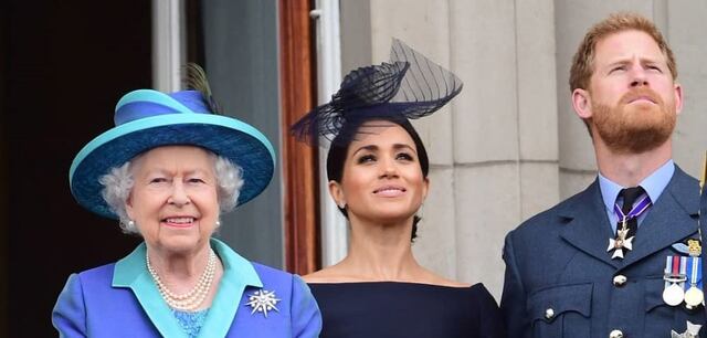 Reina Isabel llama a cumbre familiar para conciliar sobre renuncia de Meghan Markle y Harry