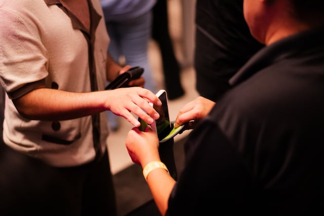 Coca-Cola Music Hall se convierte en el primer recinto en Puerto Rico en implementar sistema para eventos libres de teléfonos móviles
