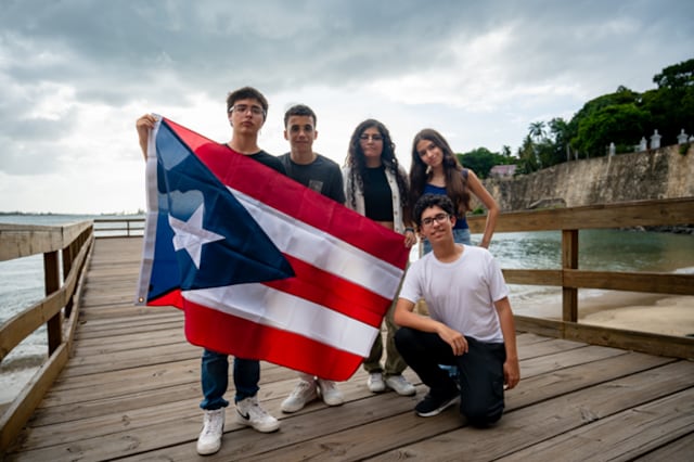 Estudiantes boricuas buscan apoyo para competir en las Olimpiadas de robótica