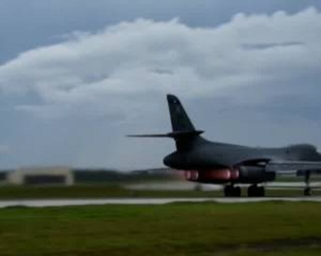 Estados Unidos envía dos bombarderos estratégicos B-1 a la península de Corea