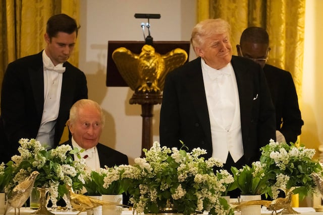 Las pullas que Carlos III le lanzó a Trump durante cena en Casa Blanca