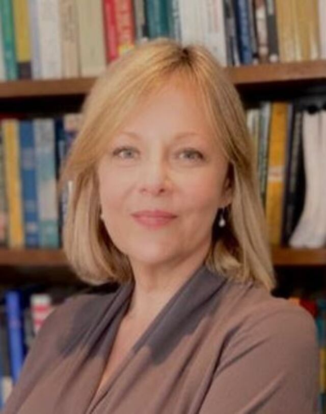 Jennifer Wolff presenta su primer libro “Isla Atlántica”