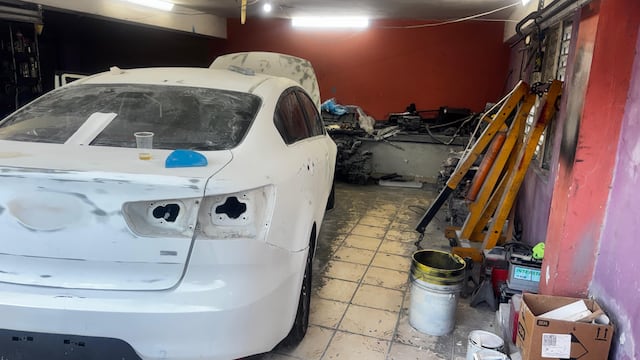 Allanan taller clandestino de hojalatería y pintura en Arecibo