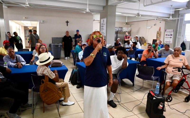 Almuerzo celebración del Día de los Padres | Fotos Dennis A. Jones