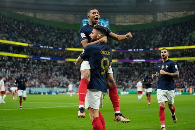 Francia vence a Polonia y alcanza cuartos de final