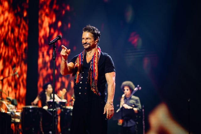 Vitto Murga teje la identidad de Guatemala en la residencia de Ricardo Arjona