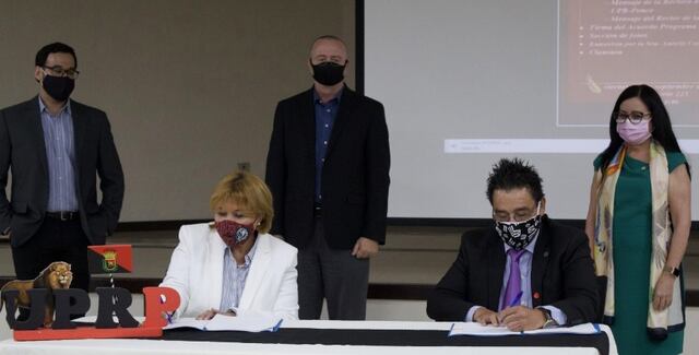 UPR Ponce y Ponce Health Science University firman acuerdo para un programa combinado