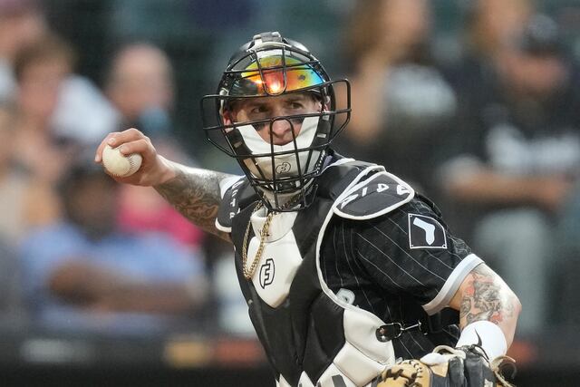 Piratas contratan a Yasmani Grandal