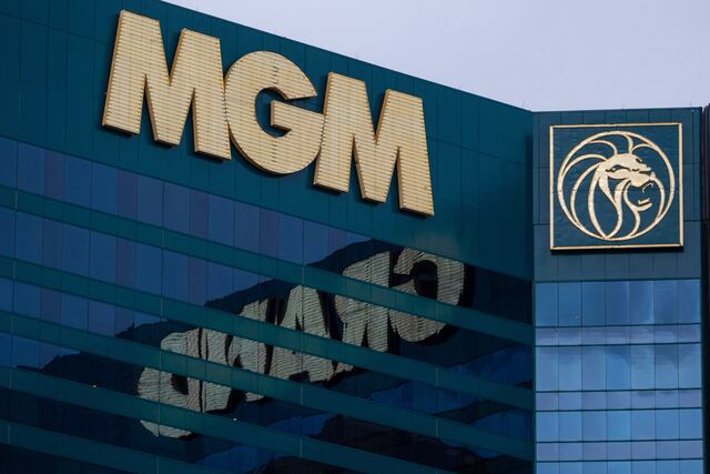 Trabajadores de MGM Grand Detroit aprueban contrato y ponen fin a huelga