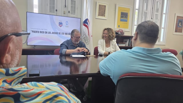 Presentan libro sobre la historia de Puerto Rico en los Juegos Centroamericanos y del Caribe