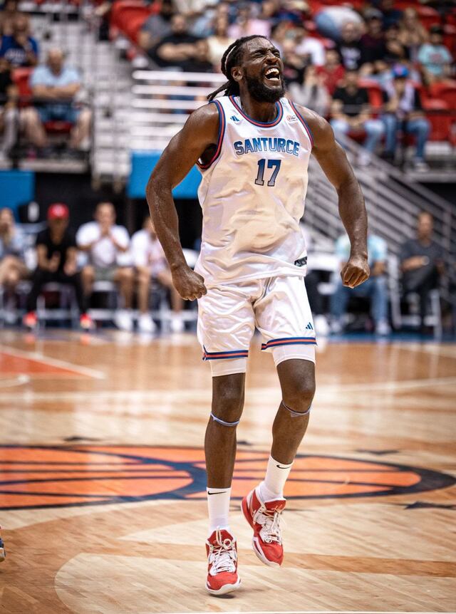 Kenneth Faried se queda en los Cangrejeros de Santurce