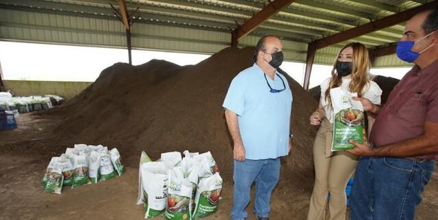 Lanzan primer fertilizante orgánico a base de gallinaza producido en Puerto Rico