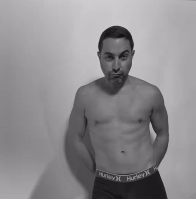 Alejandro Gil intenta imitar a Bad Bunny pero provoca “vergüenza”