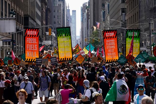 Protestan en EEUU previo a cumbre climática de la ONU