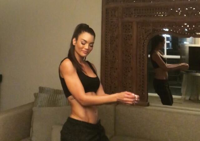 Zuleyka Rivera y Mimi Pabón se contagian con "Dura"