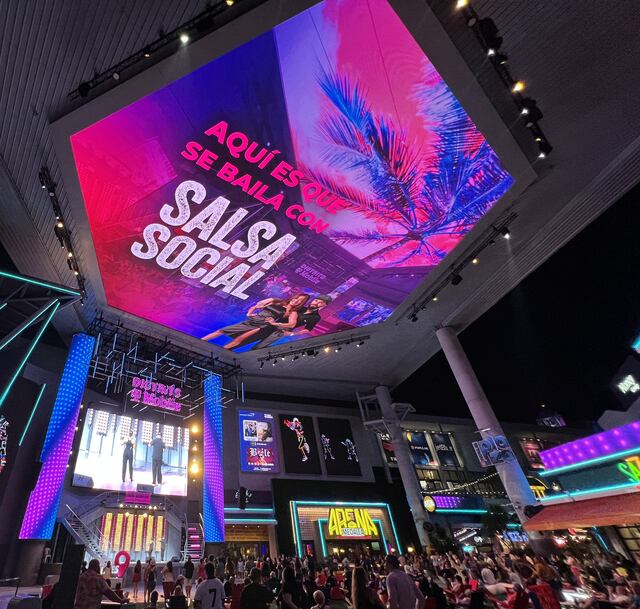 Distrito T-Mobile anuncia eventos para este verano y competencia sobre la residencia de Bad Bunny
