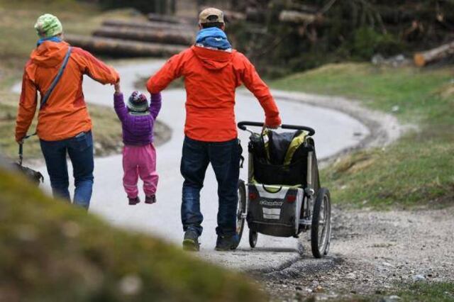 Alemania prohíbe reuniones de más de dos personas durante dos semanas