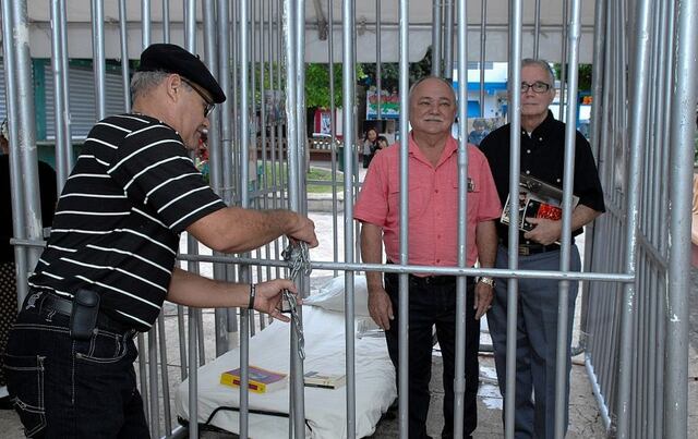 Mantienen lucha por excarcelación de Óscar López