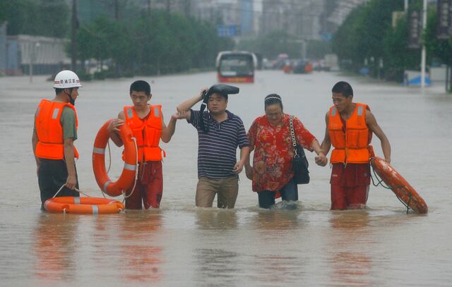 Lluvias torrenciales dejan al menos ocho muertos y decenas de desaparecidos en China