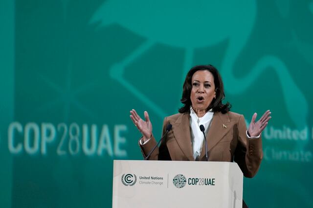 En visita diplomática a Dubái, Harris analiza posible configuración de Gaza tras la guerra