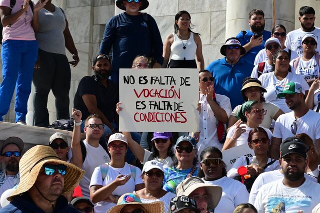 Gobierno asegura que “reconoce inquietudes” de enfermeros y reacciona manifestación