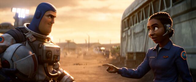 Cadena de cines retira advertencia sobre película de“Lightyear”