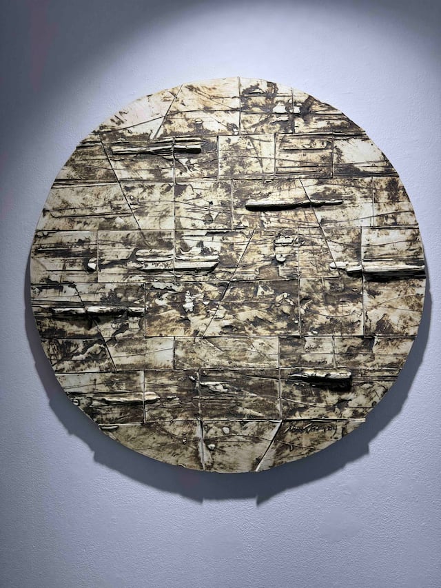 Jaime Suárez presenta su exhibición “Planetarium: Oda al tondo” en Galería Petrus