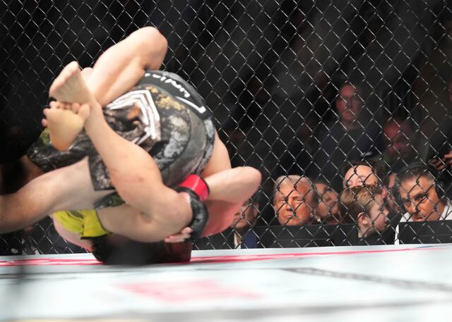 Volkanovski retiene título pluma en UFC 314 con decisión unánime sobre Lopes