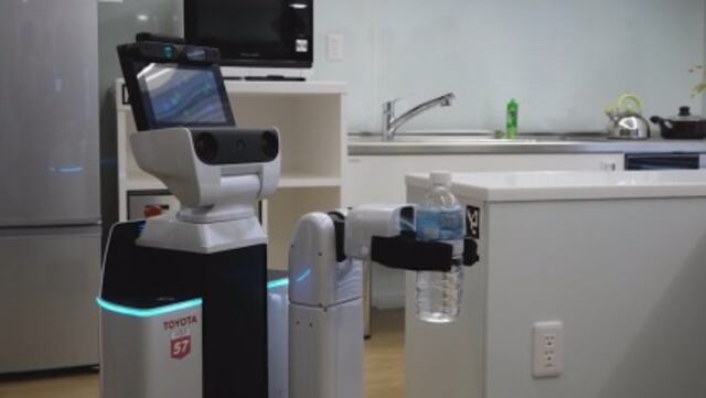 ​Crean en Japón un robot que ayudará a ancianos y les hablará