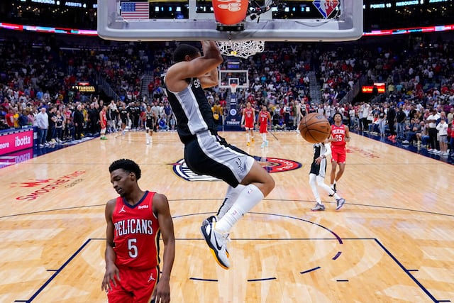 Triple doble de Murray da triunfo a Spurs sobre Pelicans
