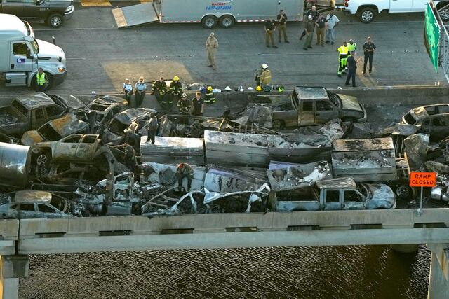 Luisiana: Despejan carretera tras choque de más de 150 vehículos