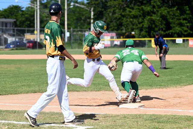 Tigres, Búhos, Taínos y Gryphons toman delantera en los cuartos de final del béisbol