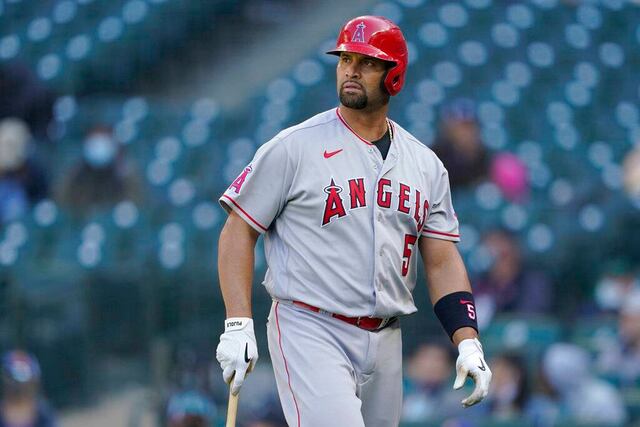 Angelinos despiden a Albert Pujols tras una década con el equipo
