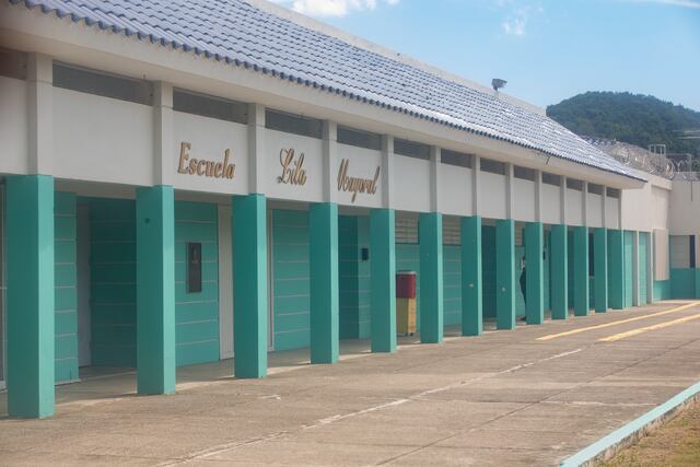 Menos tiempo para educarse debido a la escasez de oficiales de custodia