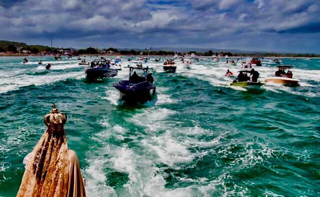 Aguadilla celebra su tradicional paseo de la Virgen del Carmen