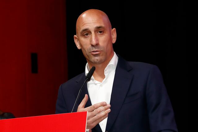 Federación española pide ser suspendida ante la UEFA en defensa de Rubiales