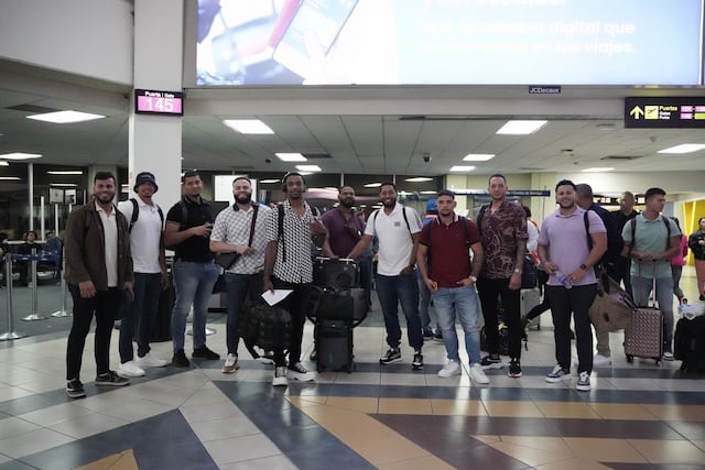 Equipo boricua llega a Venezuela para la Serie del Caribe