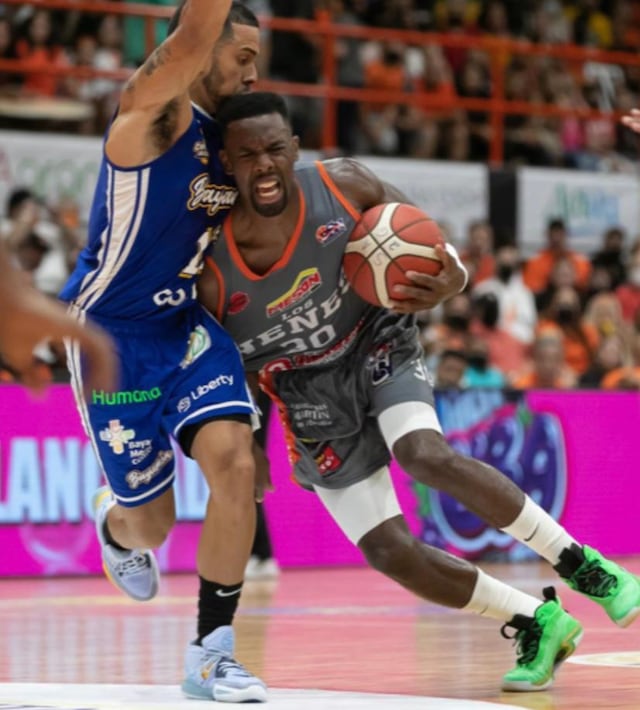 BSN multa a jugador de los Atléticos de San Germán
