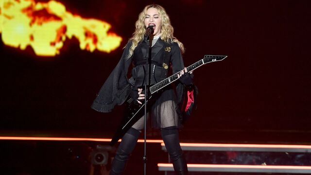 Santa Claus sufre accidente en concierto de Madonna