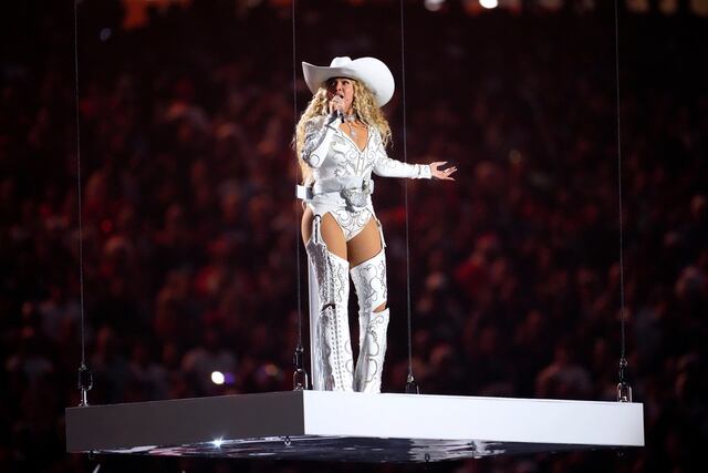 Esto cobró Beyoncé por su show en el medio de tiempo de la NFL en Netflix